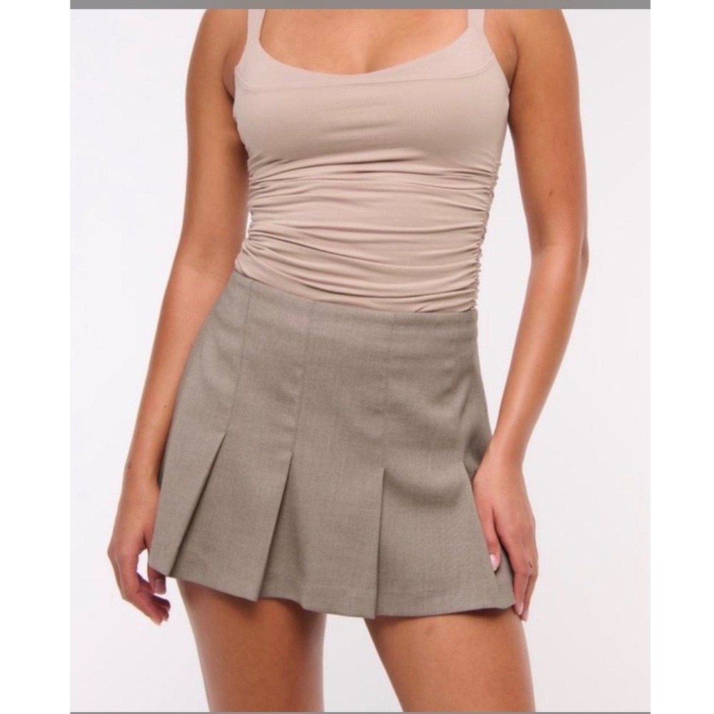 Abercrombie & Fitch Skort Women XS Tan Beige Pleated Y2K Mini Skirt Shorts NWT